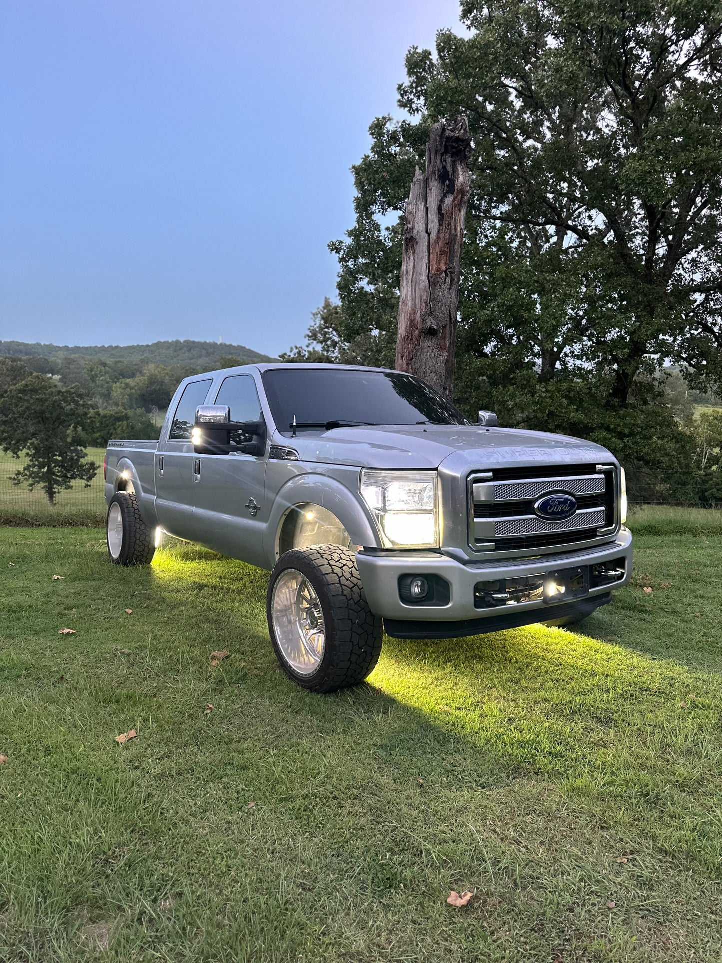 17” SwitchBack White/Amber Wheel Lights